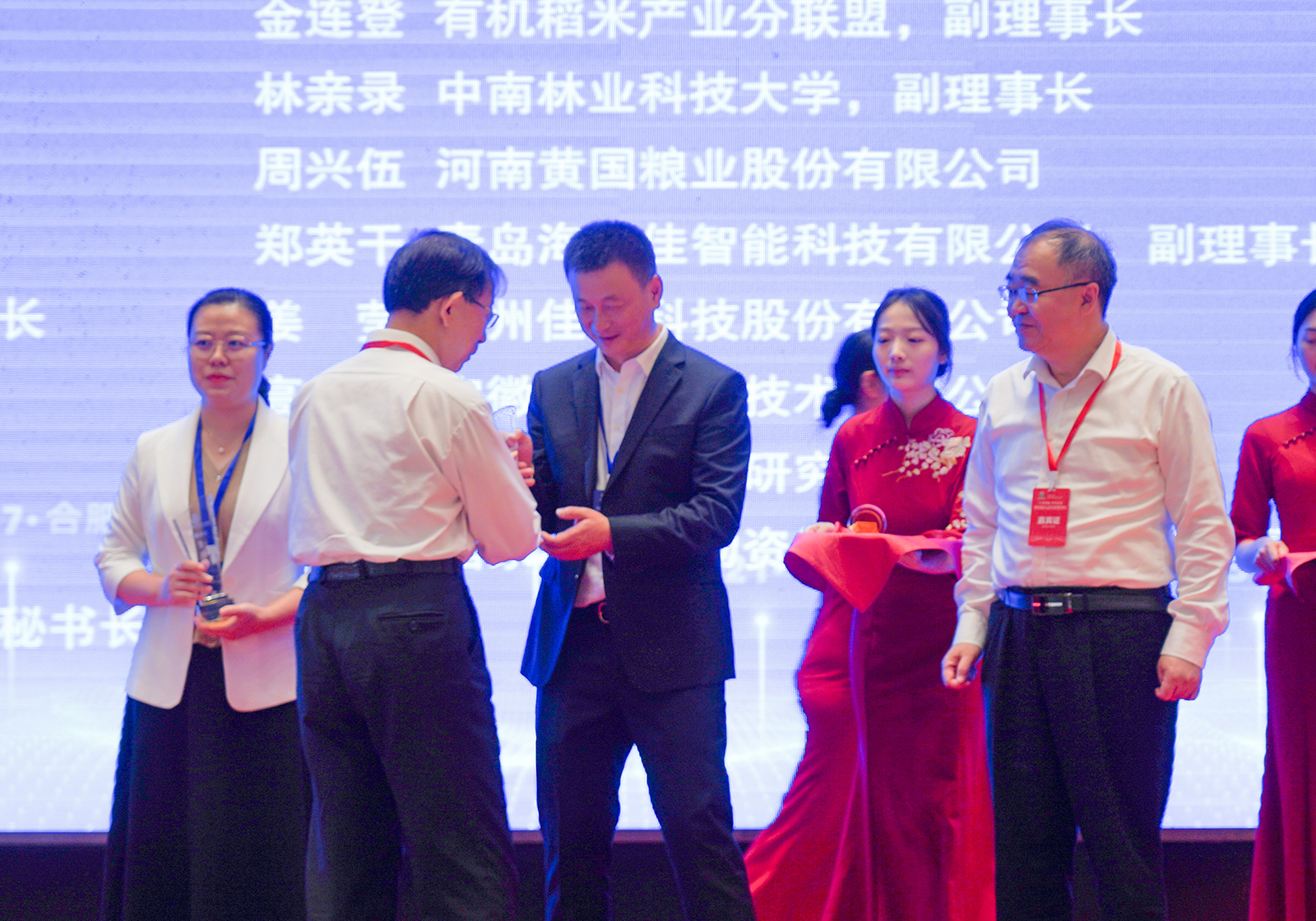 东升国际-「品质引领发展,专一成就将来」